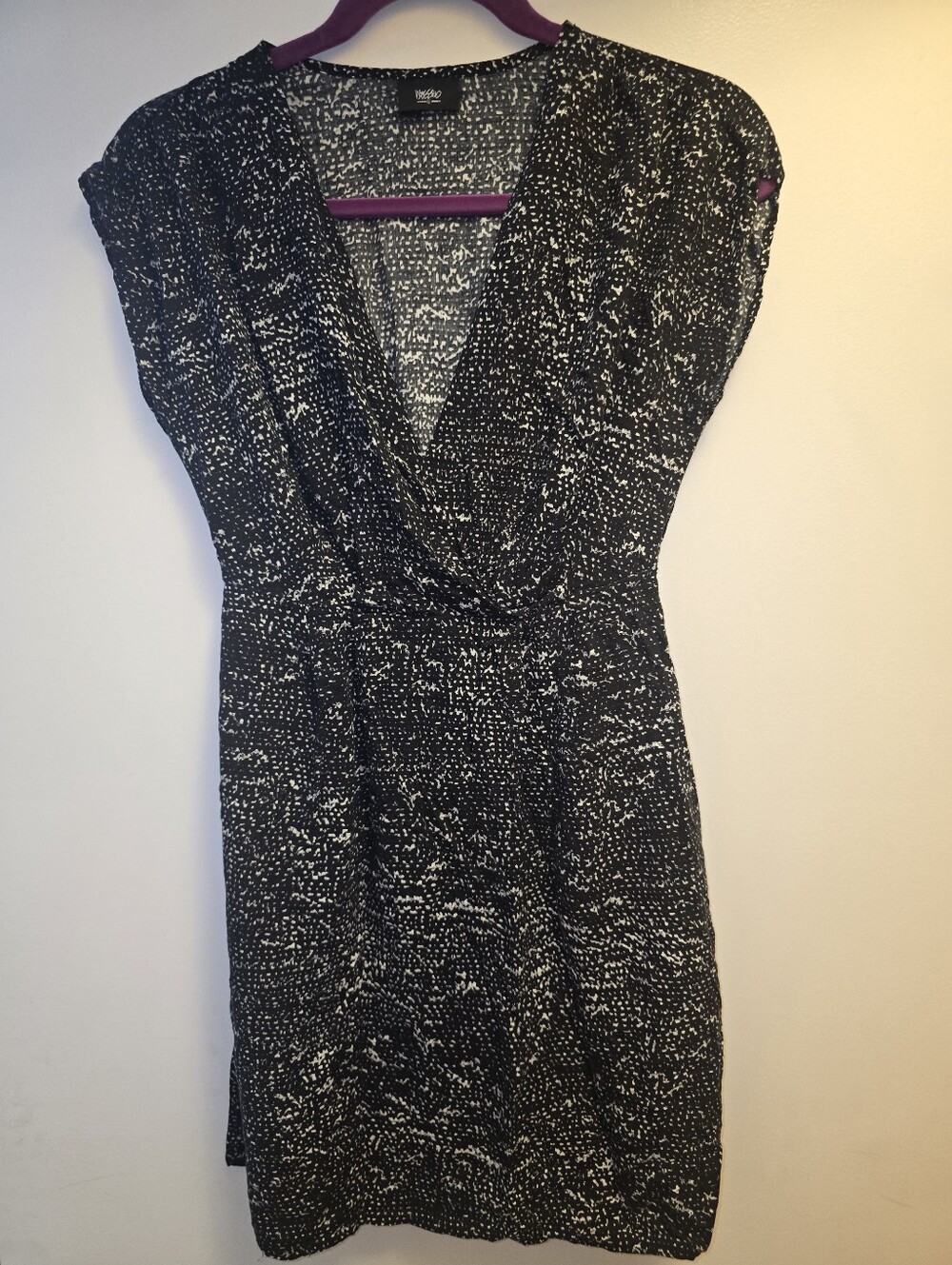 Mossimo Black White Abstract Print Mini Dress Size XS V-Neck